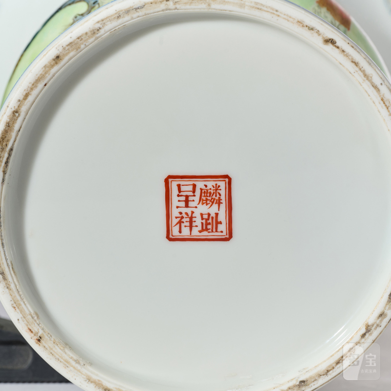 民国 粉彩麟趾呈祥婴戏图盘口尊一对 - 图6